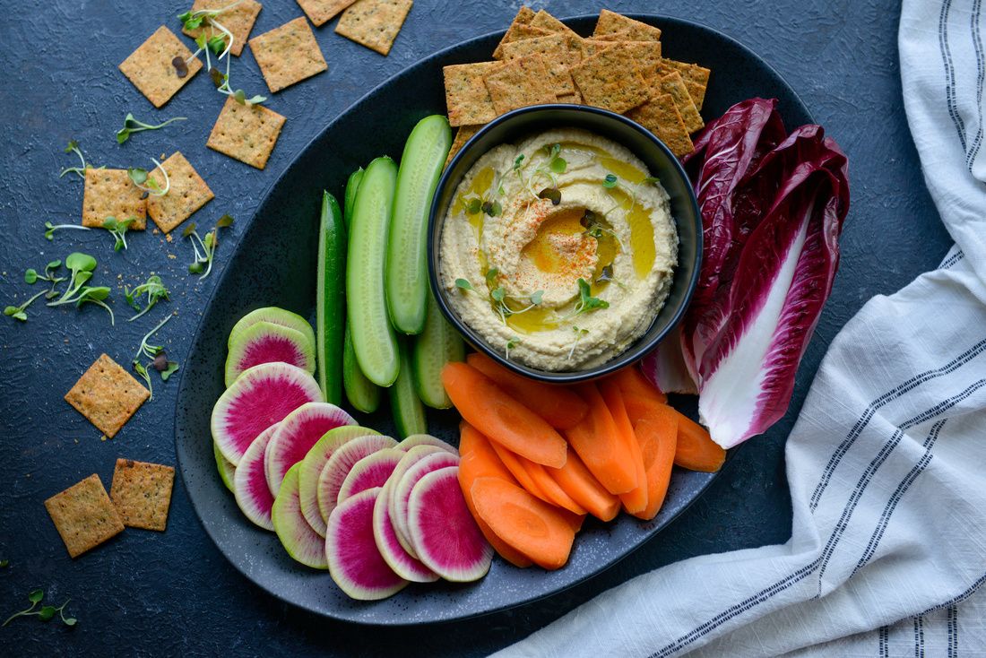 https://assets.nourishingmeals.com/sites/default/files/styles/content/public/articles/classic%20hummus-1.jpg