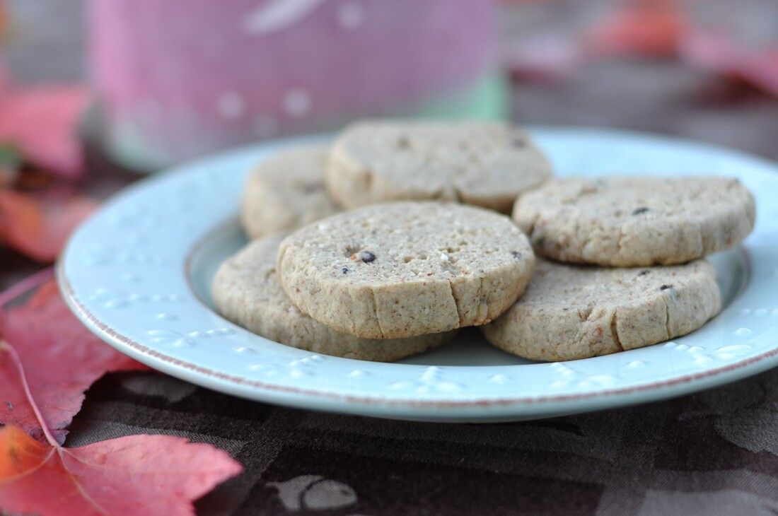 Gluten-Free Egg-Free Almond Spice Cookies