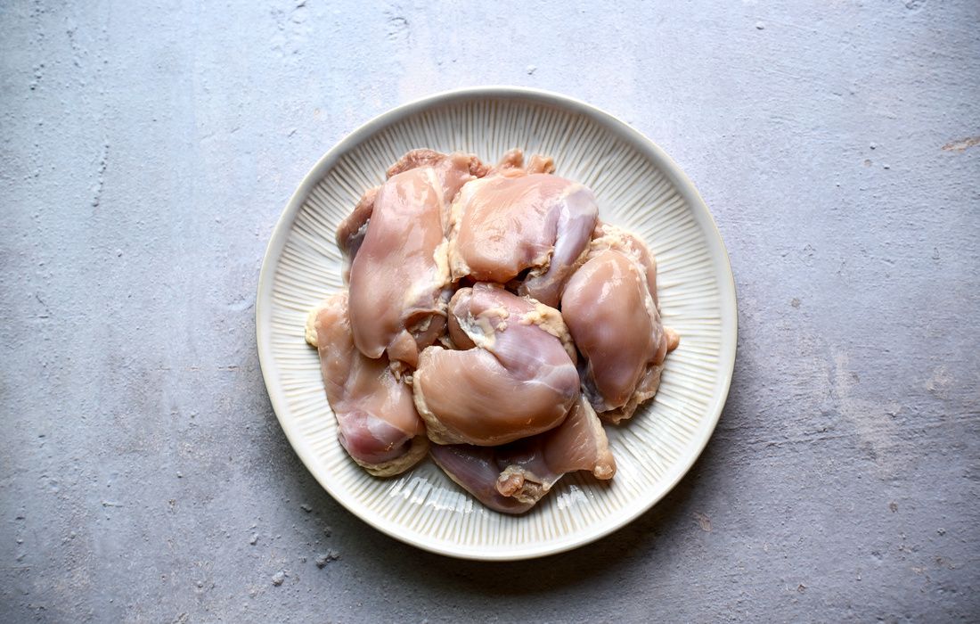 ORGANIC BONELESS CHICKEN THIGHS-22
