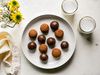 CHOCOLATE-OAT ENERGY BALLS-1