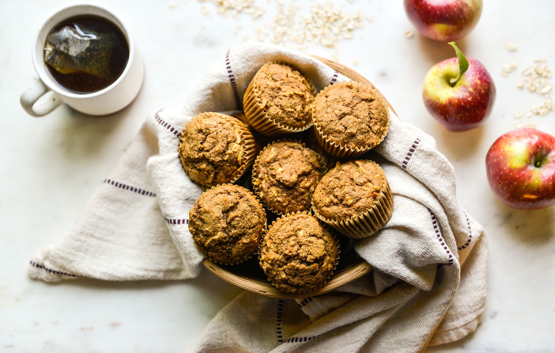 APPLE CINNAMON OAT MUFFINS-1