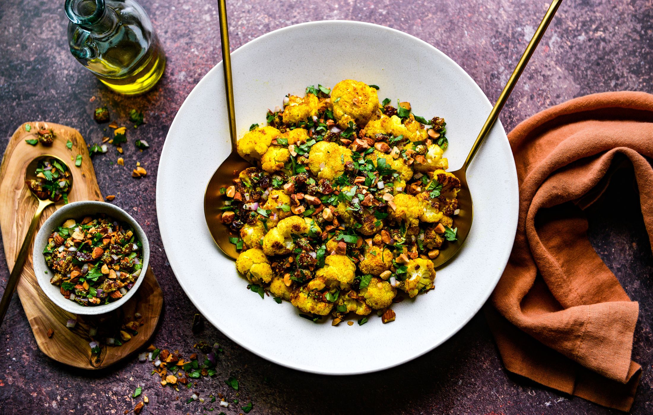 CURRY ROASTED CAULIFLOWER WITH ALMOND-DATE CHUTNEY CRUMBLE VEGAN-1