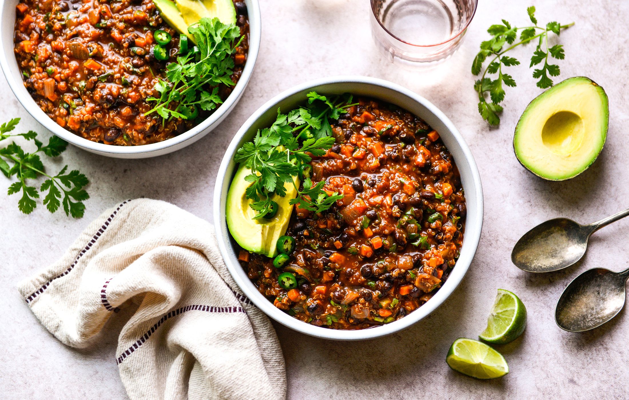 QUINOA BLACK BEAN CHILI VEGAN-1