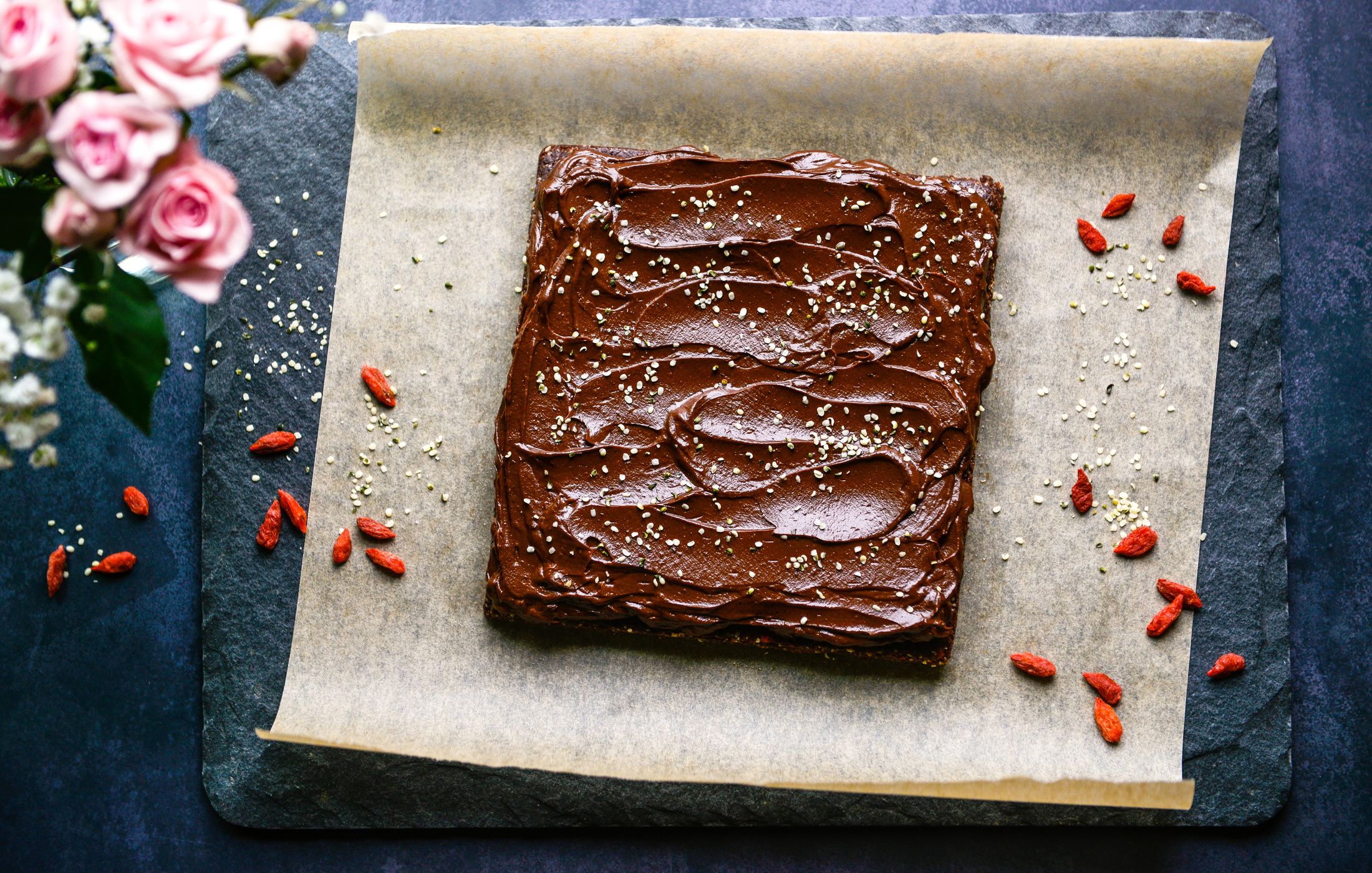 RAW SUPERFOOD BROWNIES WITH AVOCADO FROSTING-2