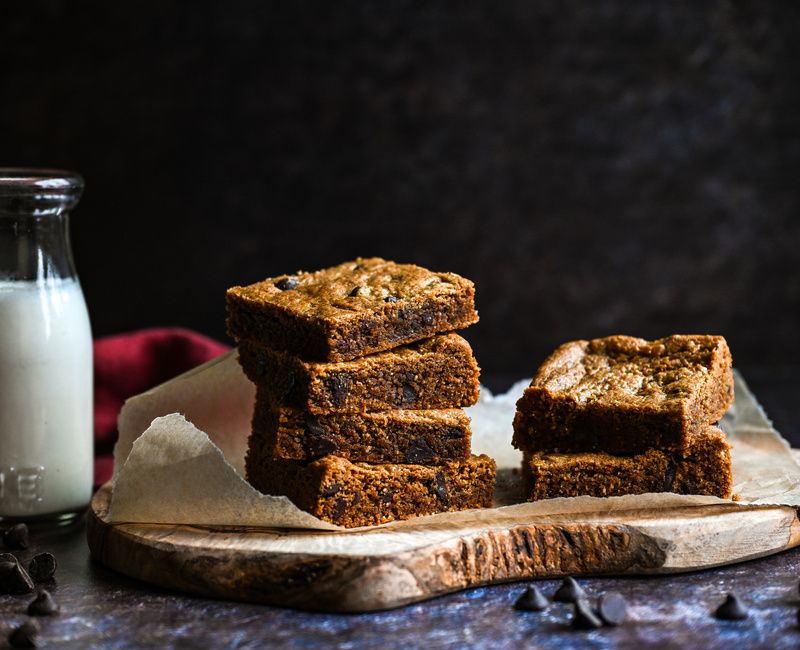 GRAIN-FREE FLOUR-FREE PEANUT BUTTER CHOCOLATE CHIP COOKIE BARS DAIRY-FREE-1