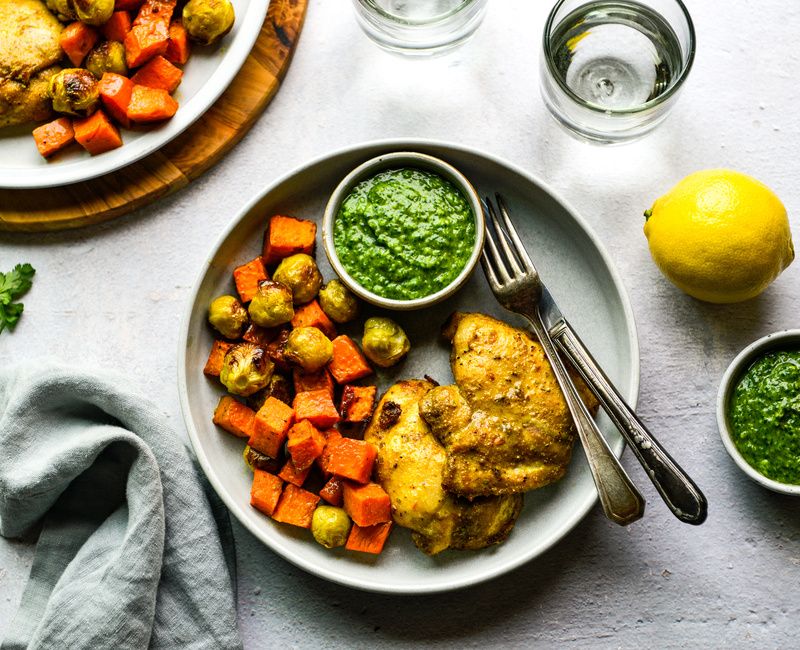 SHAWARMA SHEET PAN CHICKEN AND VEGETABLES WITH GARLIC GREEN SAUCE-1
