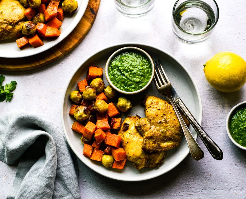 SHAWARMA SHEET PAN CHICKEN AND VEGETABLES WITH GARLIC GREEN SAUCE-111
