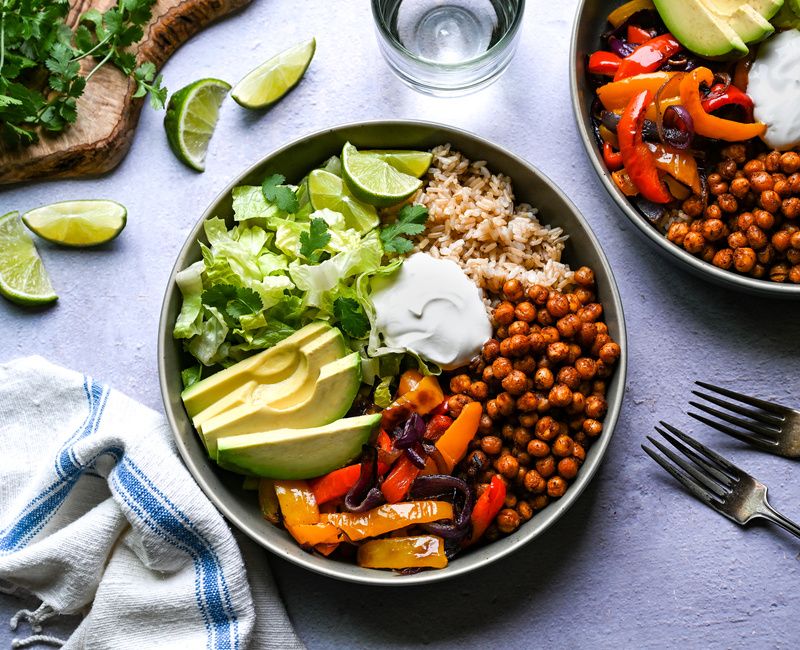 VEGAN CHICKPEA FAJITA BOWLS-1